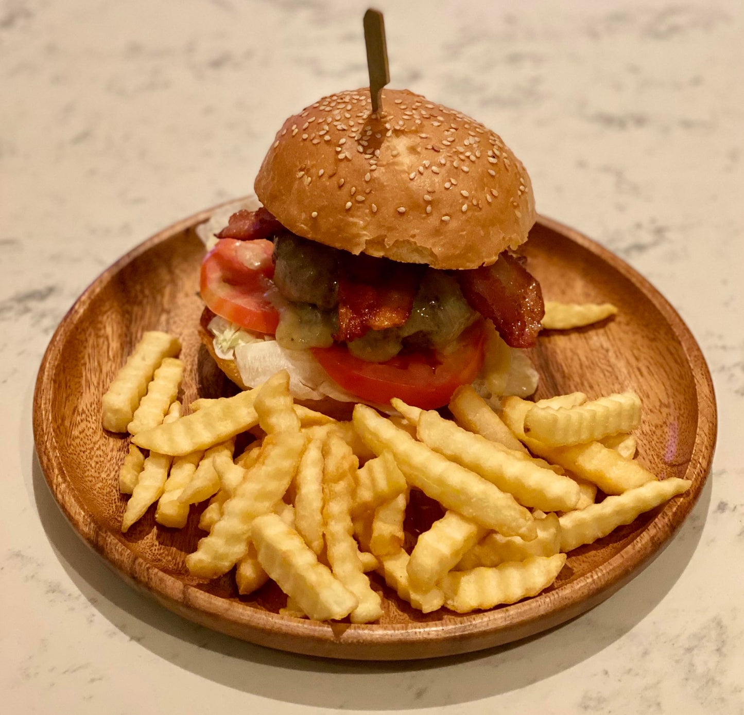 WRIGHTMART Wooden Plates, Set of 4 Wood Servers, Dinnerware Handcrafted of Acacia Hardwood, Versatile Tableware, for Dinner, Lunch, Breakfast, Charger Plate, Platter, Natural