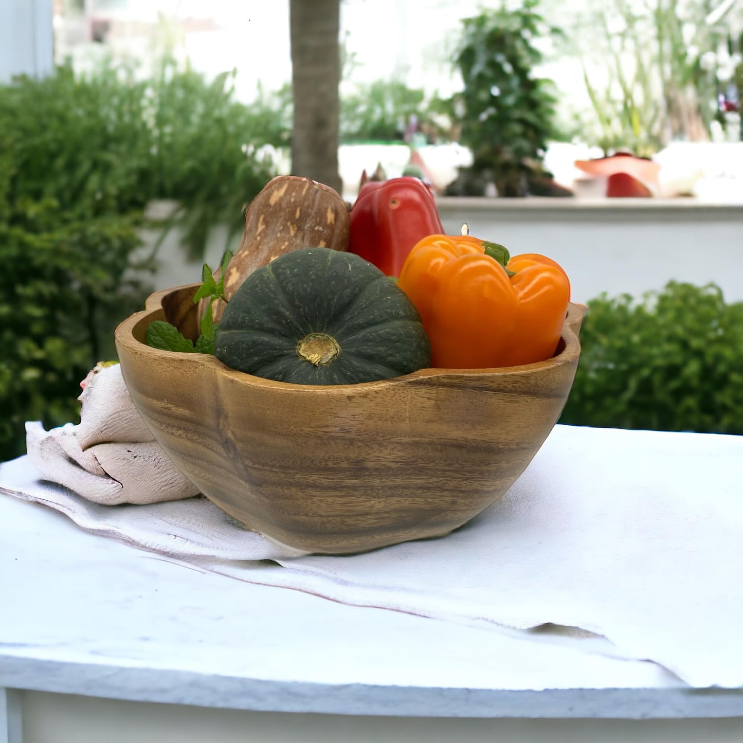 WRIGHTMART Round Wood Serving Bowl, for Food, Salad, Fruit, Popcorn, Decorative Display, Hand Turned Acacia Dinnerware, Scalloped Shaped, for the Dining Table and Kitchen