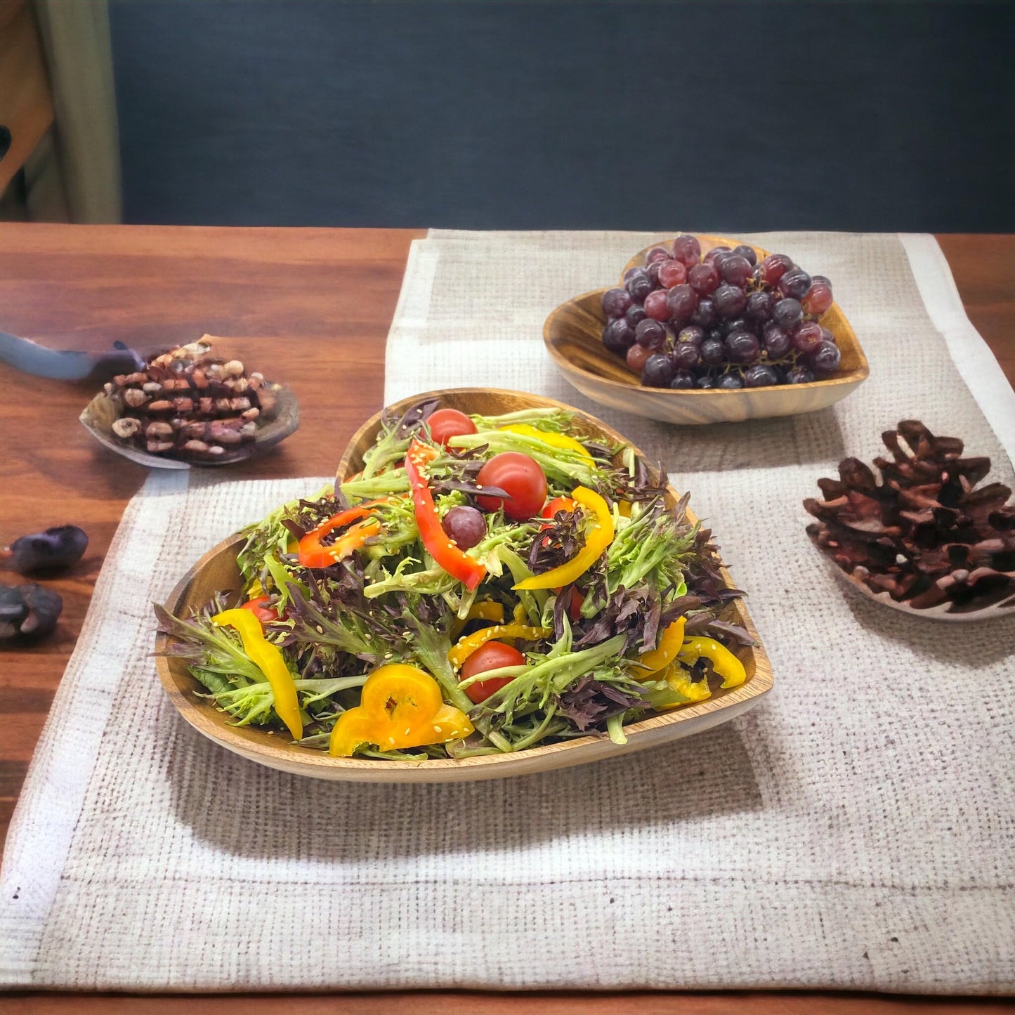 WRIGHTMART Wooden Bowl Set of 2, Heart Shaped, Versatile Bowls for Serving Salads, Nut Mixes, or as Catchall for Jewelry, Rings, and Coins, Durable Acacia Wood Construction, Handcarved