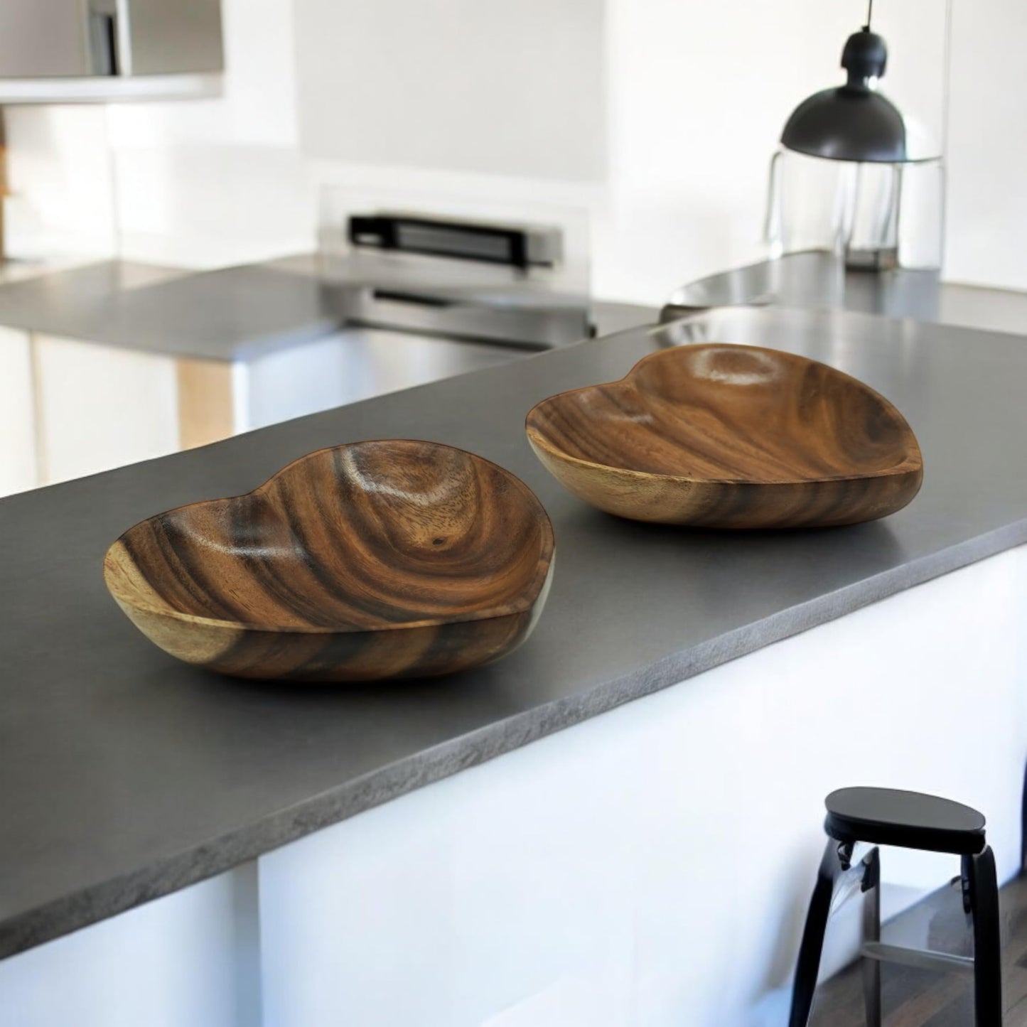 WRIGHTMART Wooden Bowl Set of 2, Heart Shaped, Versatile Bowls for Serving Salads, Nut Mixes, or as Catchall for Jewelry, Rings, and Coins, Durable Acacia Wood Construction, Handcarved