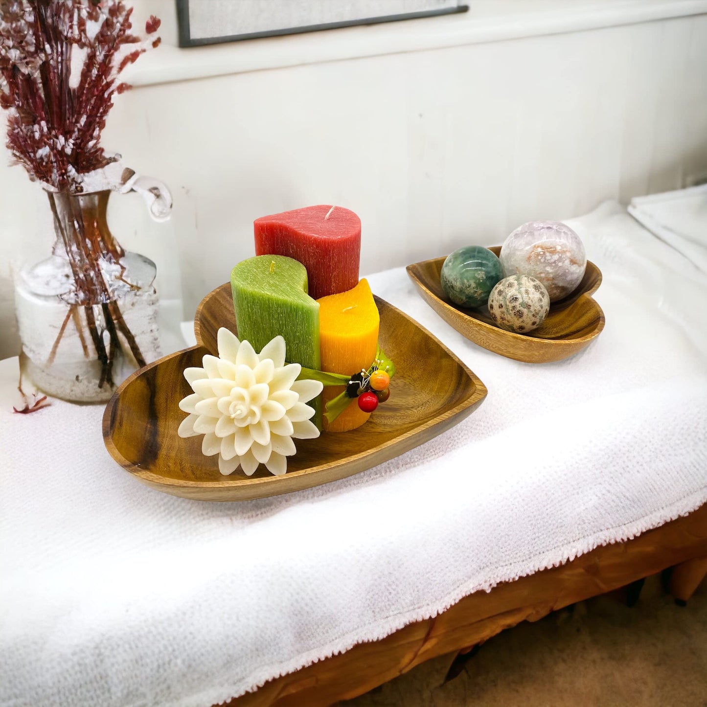 WRIGHTMART Wooden Bowl Set of 2, Heart Shaped, Versatile Bowls for Serving Salads, Nut Mixes, or as Catchall for Jewelry, Rings, and Coins, Durable Acacia Wood Construction, Handcarved