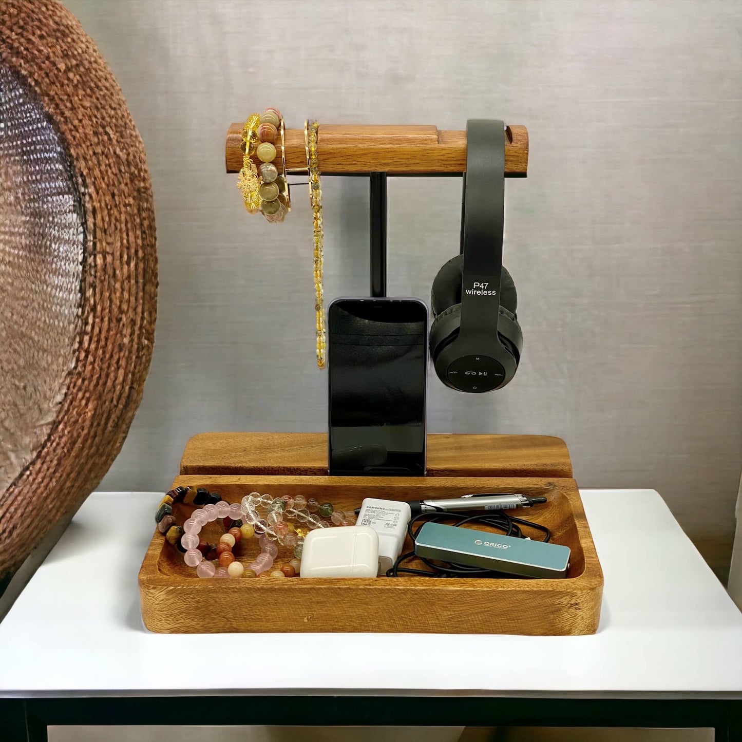 WRIGHTMART Wooden Headphone Stand for Over-Ear Headphones, Cell Phone, iPad, iPhone, Compatible with Bose, Beats, Sony, Sennheiser, Made from Beautiful Acacia Wood